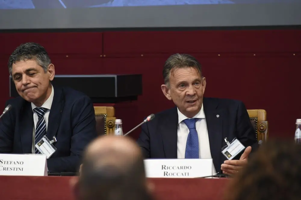 https://images.class.atexcloud.io/view/acePublic/alias/contentid/14a8ca50-c7ab-43ec-bc1f-b586f2cdec6f/0/presentazione-badge-di-cantiere-sisma-2016.webp