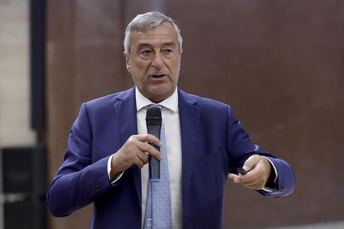 https://images.class.atexcloud.io/view/acePublic/alias/contentid/17b356b6-39d7-4abf-b47c-277c11844619/0/diritto-alla-salute-e-sostenibilta-del-ssn-la-sfida-del-capitale-umano.webp