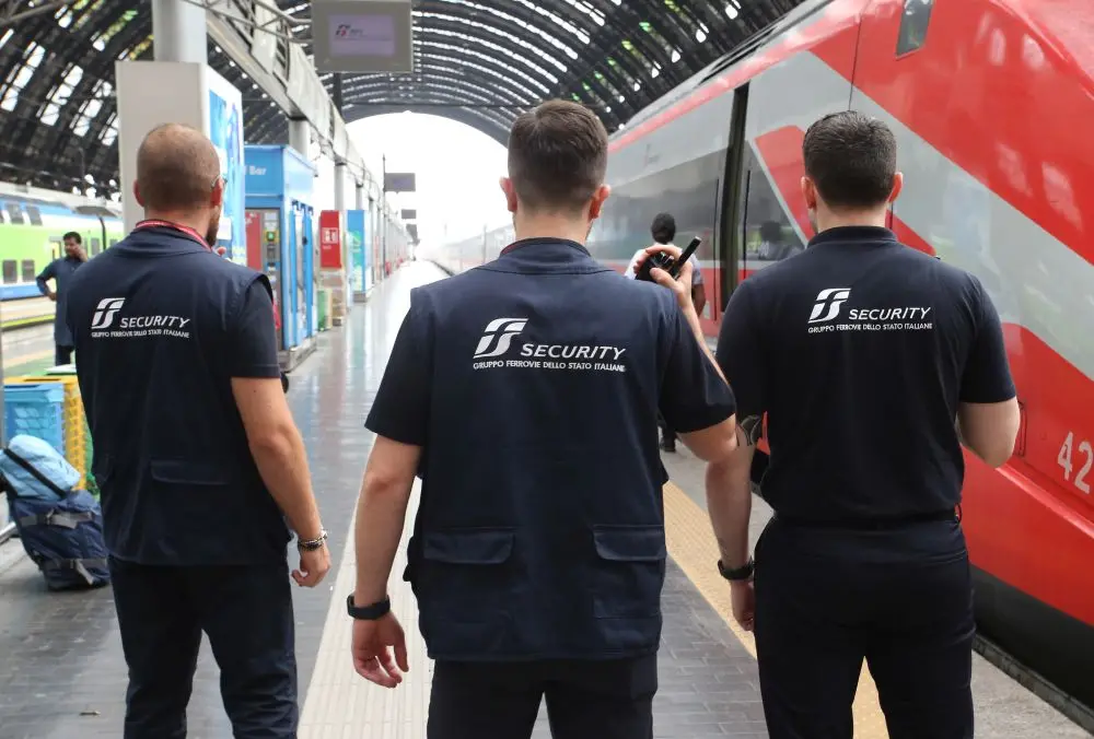 Ferrovie dello Stato cerca Neolaureati ed operatori di Security sui treni Ferrovie dello Stato cerca Neolaureati ed operatori di Security sui treni