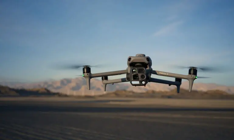 https://images.class.atexcloud.io/view/acePublic/alias/contentid/2569c950-d1bb-4d5a-a051-feafc2b0e24b/1/drone-dji-matrice-4t-jpg.webp