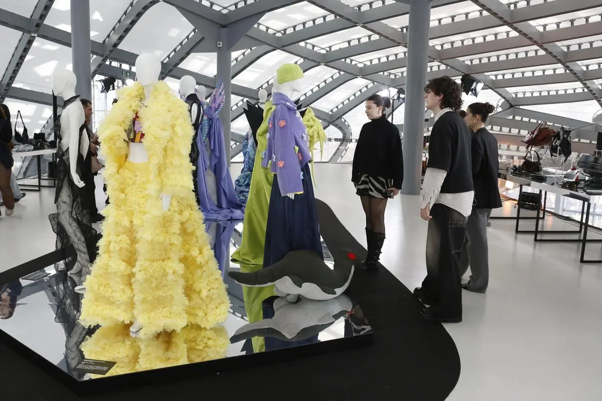 https://images.class.atexcloud.io/view/acePublic/alias/contentid/2bd355c7-af12-4eb1-b265-387fd90c10ca/0/forma-prospettive-innovative-di-moda-arte-creativita.webp
