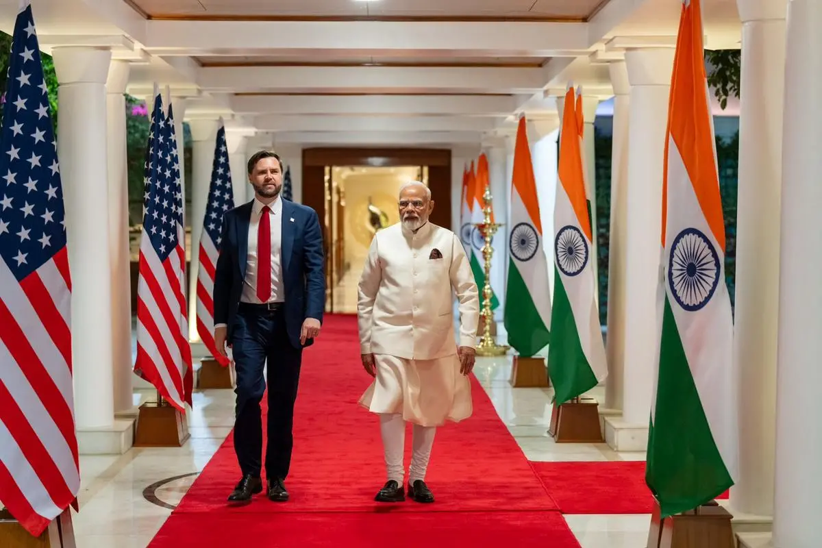 https://images.class.atexcloud.io/view/acePublic/alias/contentid/3e09cdfa-8fbf-41cc-80ca-175ac52b9166/1/incontro-tra-vance-e-modi-in-india.webp