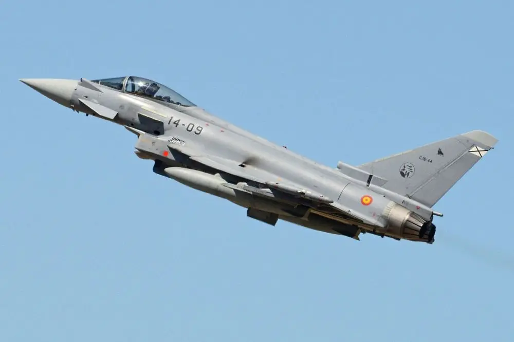 https://images.class.atexcloud.io/view/acePublic/alias/contentid/47c77b49-a874-48e8-b050-40798e3ddd96/0/eurofighter_ef2000_typhoon_-c-16-44_-_14-09-_-31480326162-jpg.webp