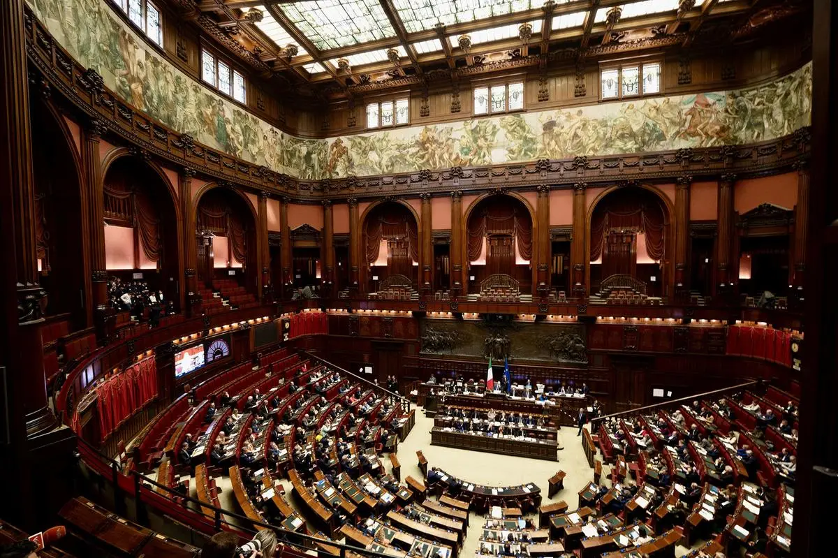 https://images.class.atexcloud.io/view/acePublic/alias/contentid/47dd6371-d447-4c9c-88e5-a72e836bcbfe/0/consiglio-europeo-del-21-e-22-marzo-le-comunicazioni-del-presidente-meloni-alla-camera.webp