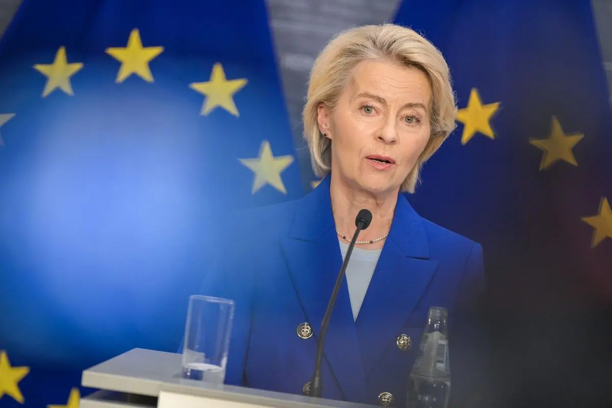 https://images.class.atexcloud.io/view/acePublic/alias/contentid/637ba825-32c5-455e-895a-274b08b54fdf/0/visita-di-ursula-von-der-leyen-in-lettonia.webp