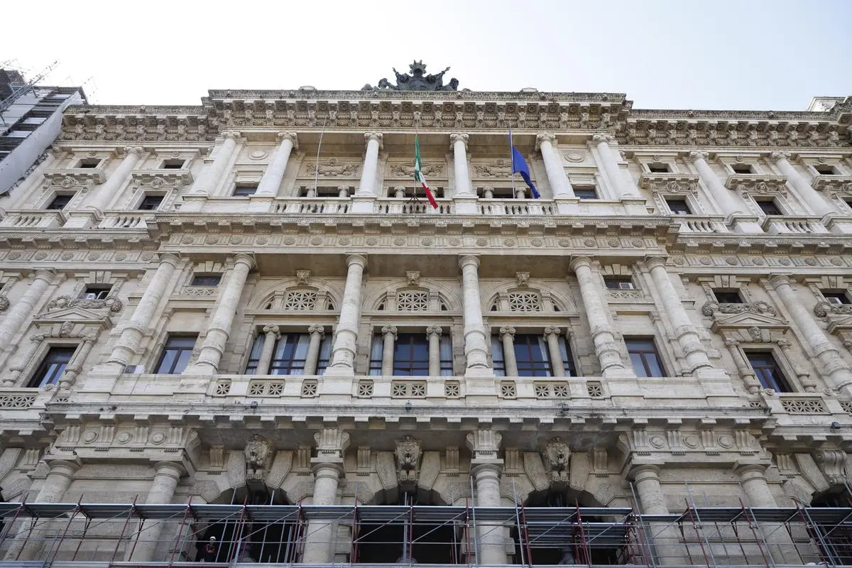 https://images.class.atexcloud.io/view/acePublic/alias/contentid/6948219b-ff39-4ba9-9156-ee1c2b9ac34e/0/pd-m5s-e-avs-presentano-in-cassazione-la-proposta-di-legge-popolare-sul-salario-minimo.webp