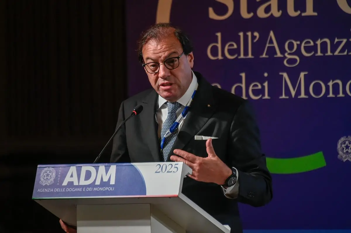 https://images.class.atexcloud.io/view/acePublic/alias/contentid/6d8fc23a-5845-41f8-b1b1-03a503e8ae45/0/stati-generali-dell-agenzia-delle-dogane-e-dei-monopoli.webp