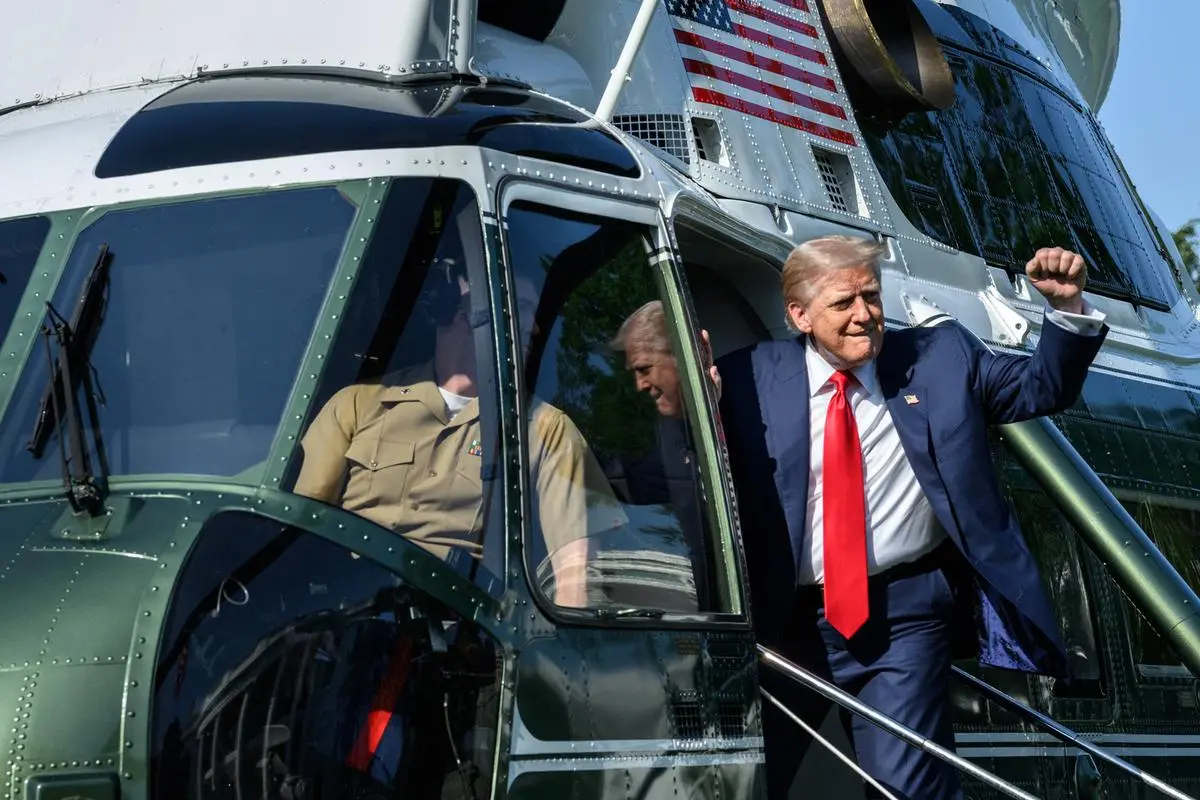 https://images.class.atexcloud.io/view/acePublic/alias/contentid/7565934e-bf4e-4184-950a-067a2d6b3c4d/0/trump-in-partenza-per-la-scozia.webp