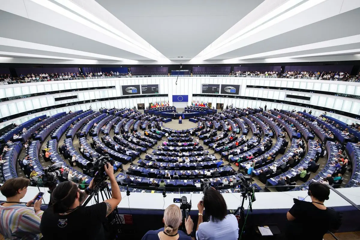 https://images.class.atexcloud.io/view/acePublic/alias/contentid/86eff2ec-3b40-42d2-9581-e38adef34257/0/parlamento-ue-discorso-sullo-stato-dell-unione.webp