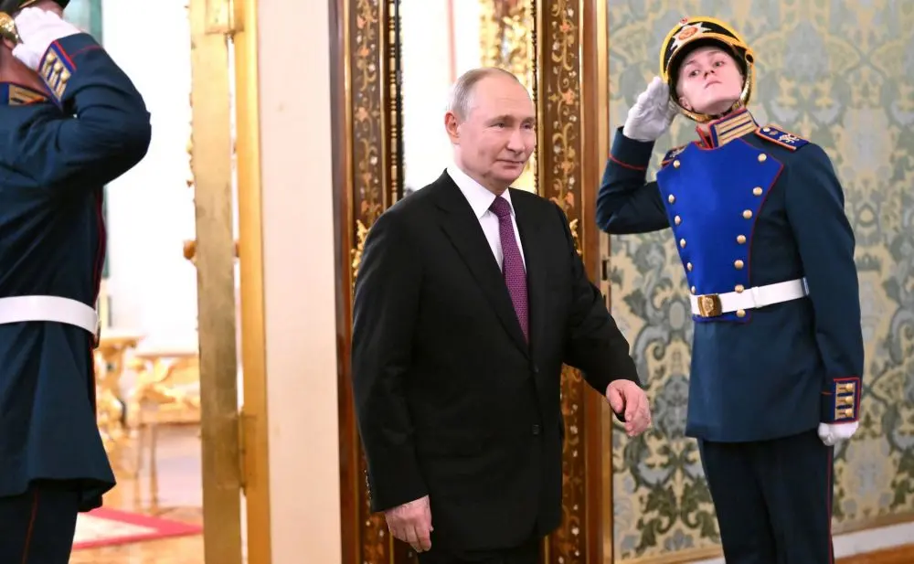 https://images.class.atexcloud.io/view/acePublic/alias/contentid/8a40065b-c67f-48df-b8b7-3c5d3c71ad4b/0/colloquio-tra-putin-e-lukashenko.webp