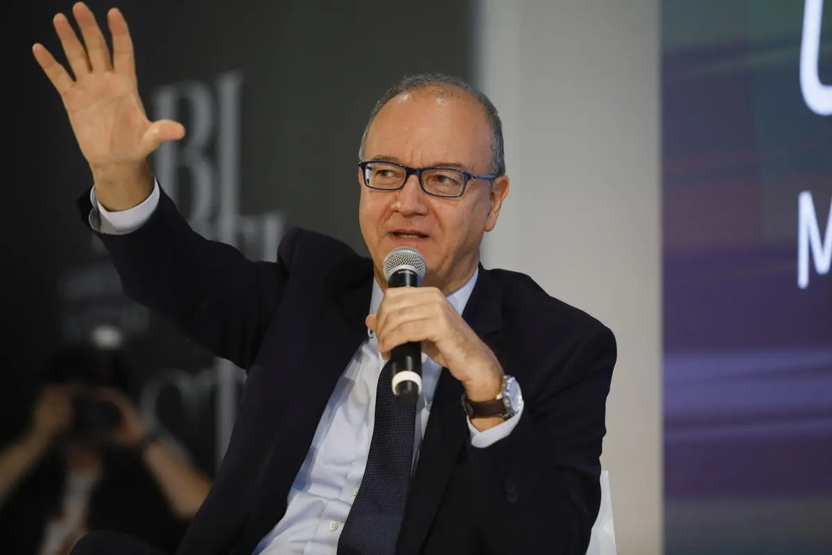 https://images.class.atexcloud.io/view/acePublic/alias/contentid/90a074a6-c1cd-42d6-afff-d124a0106595/0/presentazione-prima-giornata-nazionale-degli-abiti-storici.webp