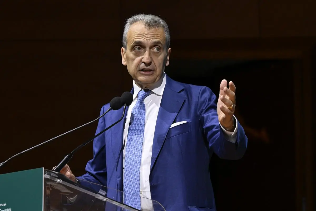 https://images.class.atexcloud.io/view/acePublic/alias/contentid/90fb9343-aded-4aa6-9fb8-b743e4fb8c29/0/stati-generali-dei-commercialisti-italiani-2025.webp