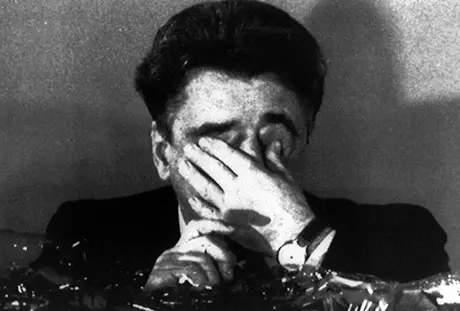 https://images.class.atexcloud.io/view/acePublic/alias/contentid/94202cf4-fff9-4362-81bb-fa328d407f6c/0/achille-occhetto-in-lacrime-jpg.webp