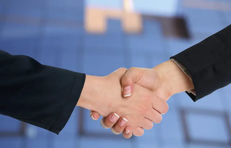 https://images.class.atexcloud.io/view/acePublic/alias/contentid/a024438c-ebde-45d0-b016-04072881e865/0/limited-company-vs-partnership-blog-151122-jpg.webp