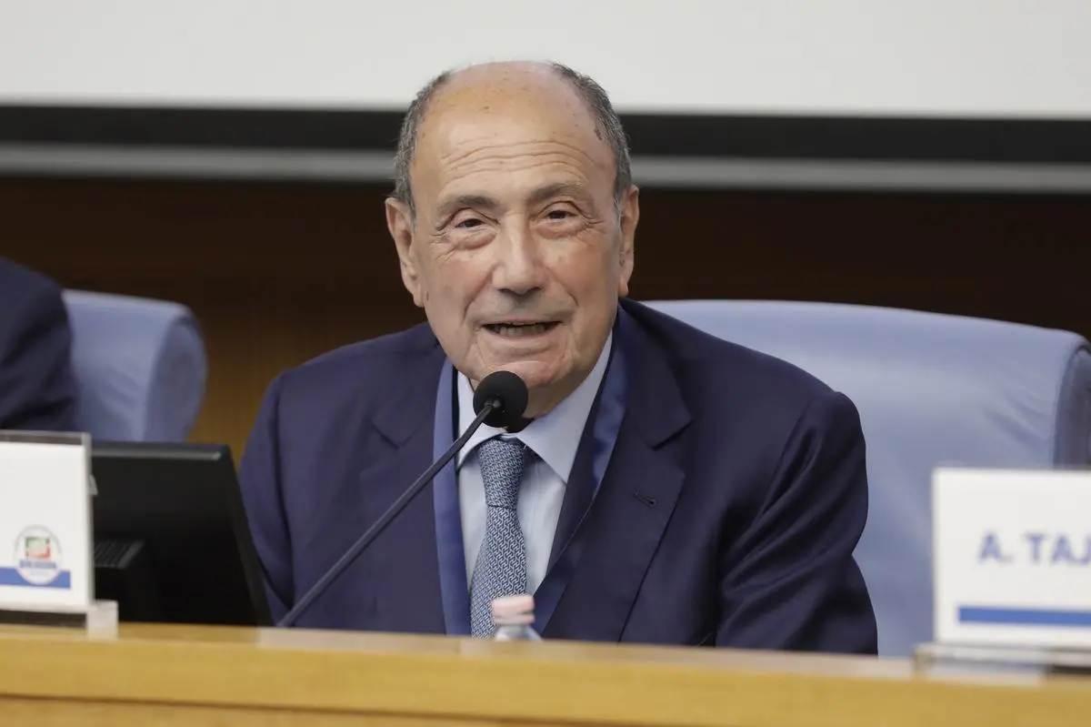 https://images.class.atexcloud.io/view/acePublic/alias/contentid/a60ee211-9551-4718-baf3-1729e94564f4/0/consiglio-nazionale-di-forza-italia.webp