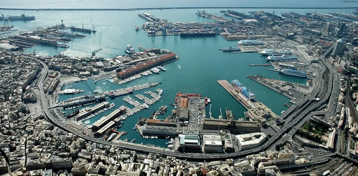 https://images.class.atexcloud.io/view/acePublic/alias/contentid/a795d0ee-fd4b-49ff-9f20-0b34a9bbdb6d/0/genova-e1462490644867-jpg.webp
