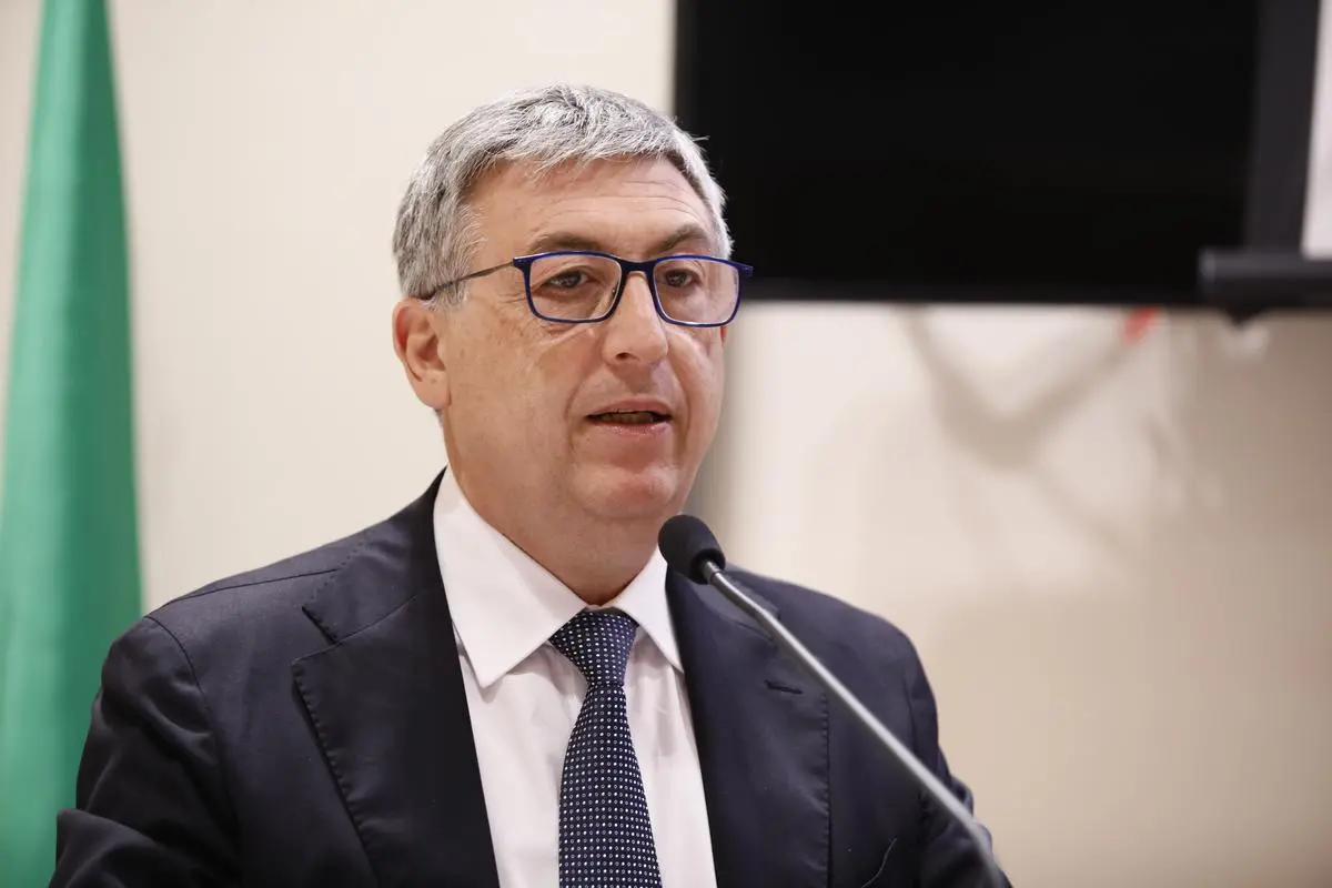 https://images.class.atexcloud.io/view/acePublic/alias/contentid/d93d2b49-ebfa-4736-baa4-432ea0253ef4/0/camera-sala-matteotti-geoeconomic-summit-on-capital-conflict-and-cooperation.webp