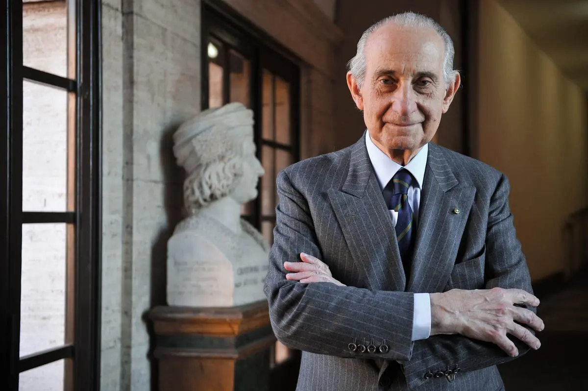 https://images.class.atexcloud.io/view/acePublic/alias/contentid/db13c73c-a64f-44d3-a17b-43d4ace4d167/0/l-italia-a-150-anni-dall-unita-una-nazione-un-economia.webp