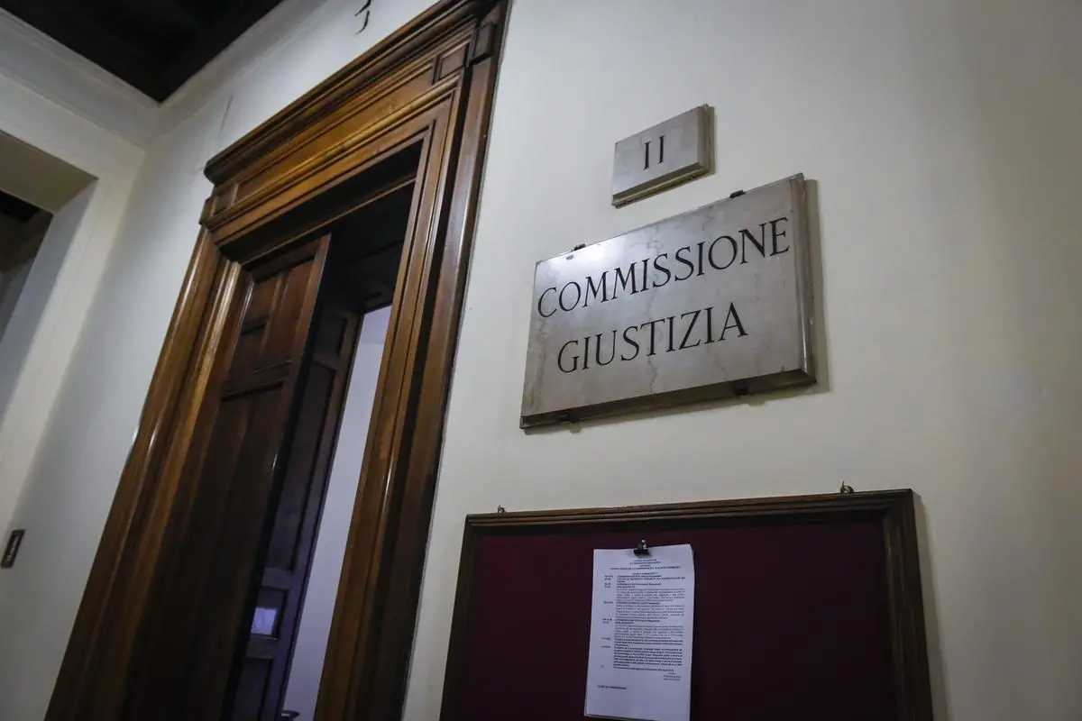 https://images.class.atexcloud.io/view/acePublic/alias/contentid/df5fc2be-0133-4d8c-b6d2-3561e399cc87/0/camera-ii-commissione-giustizia.webp