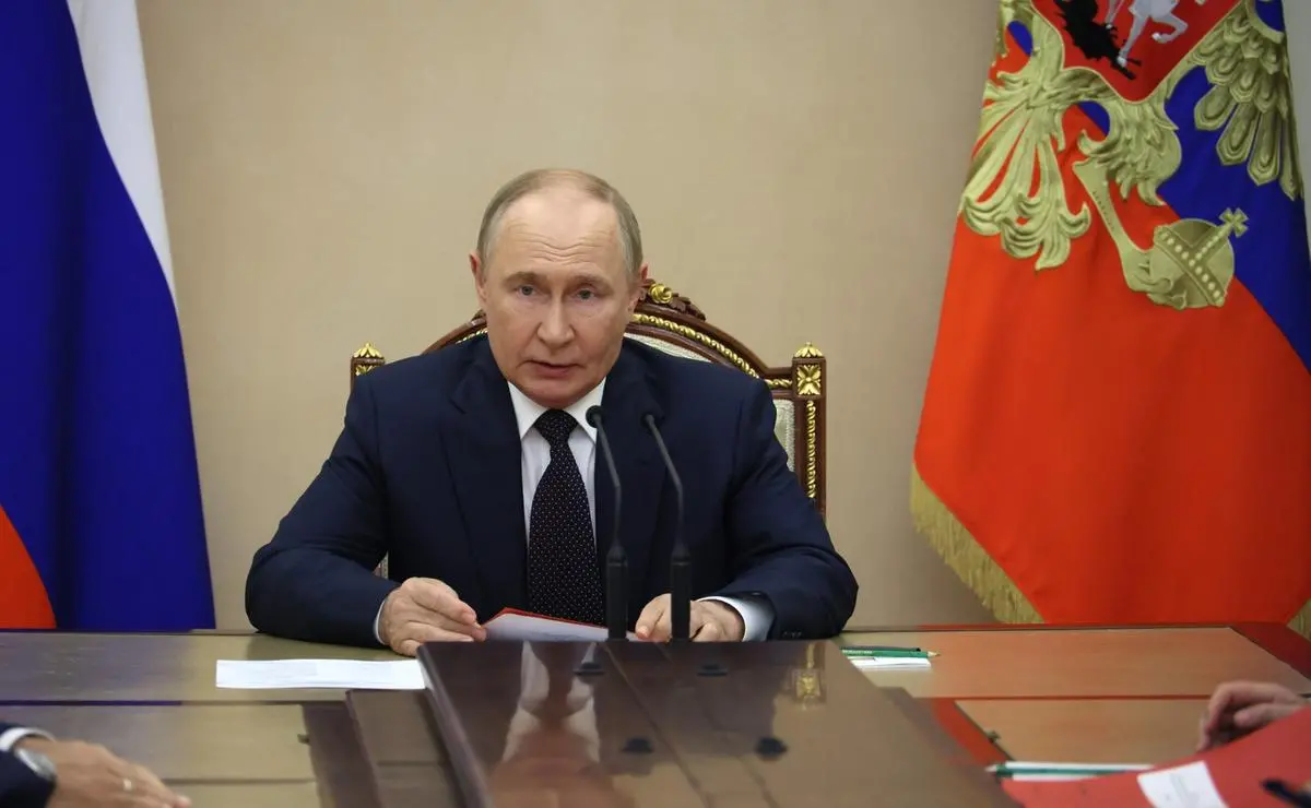https://images.class.atexcloud.io/view/acePublic/alias/contentid/e2a0a8aa-eefe-4453-b715-a0a6046065a8/0/putin-incontra-i-membri-permanenti-del-consiglio-di-sicurezza.webp
