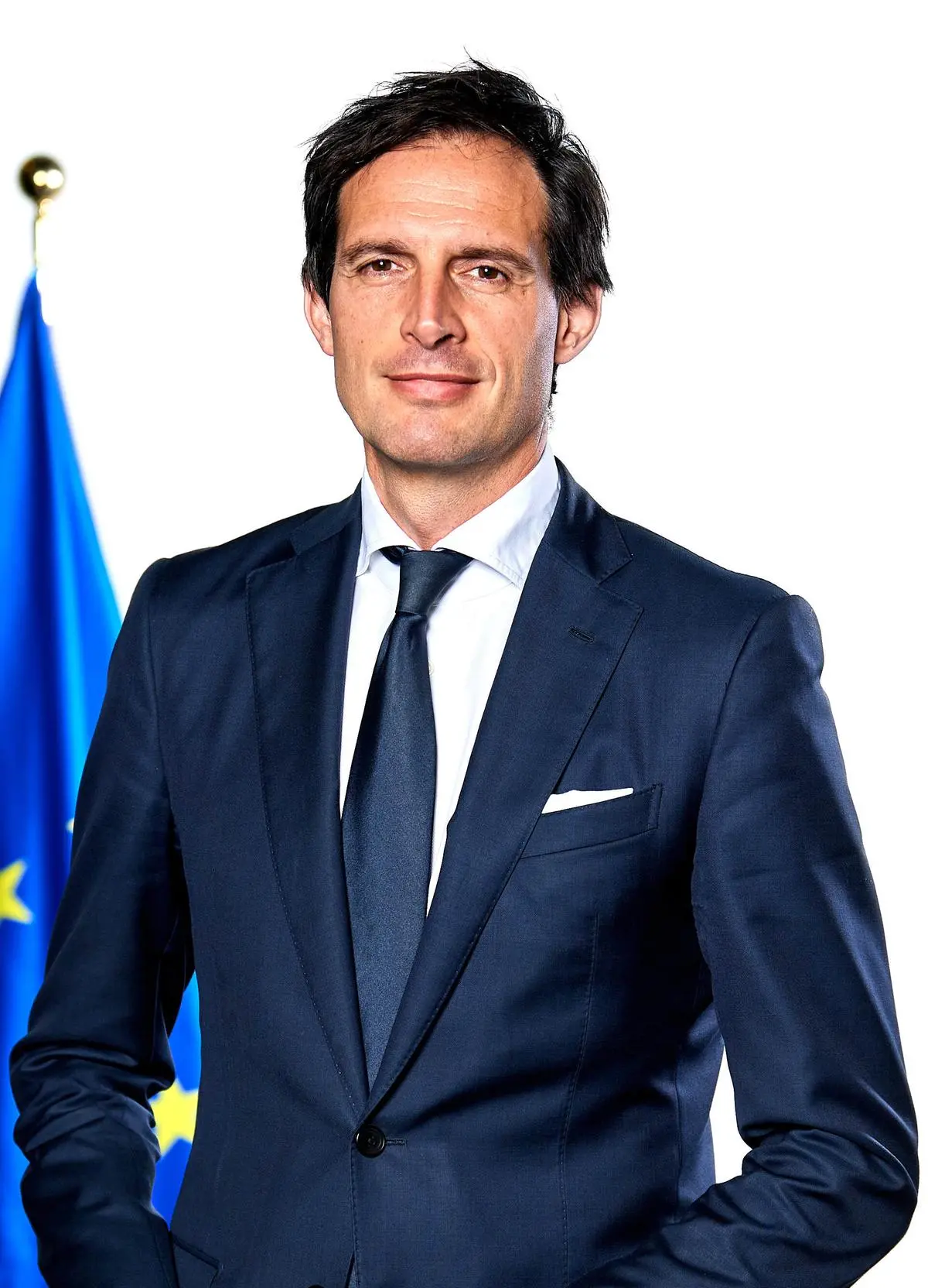 https://images.class.atexcloud.io/view/acePublic/alias/contentid/e42a64b3-4d99-4406-a5e2-012d270a6e44/0/hoekstra_ec_portrait_2024-jpg.webp