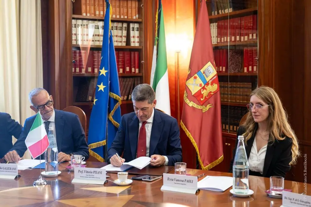 https://images.class.atexcloud.io/view/acePublic/alias/contentid/e83da468-2a2c-4f77-84d6-ae57bf9ff81c/0/firma-frontex-jpg.webp
