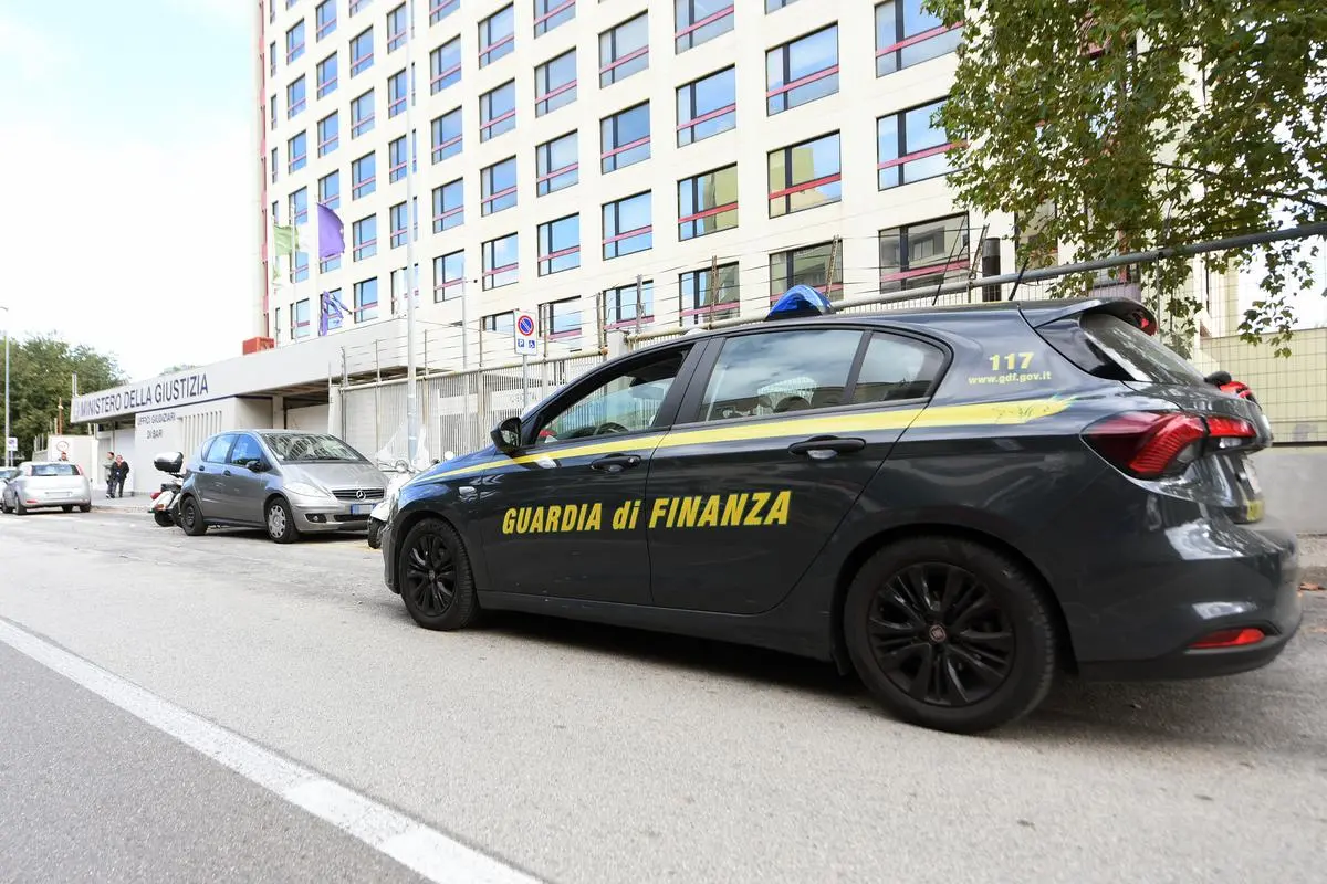 https://images.class.atexcloud.io/view/acePublic/alias/contentid/f184de01-2a97-40b5-a407-0a6c0d607f6d/0/procura-della-repubblica.webp