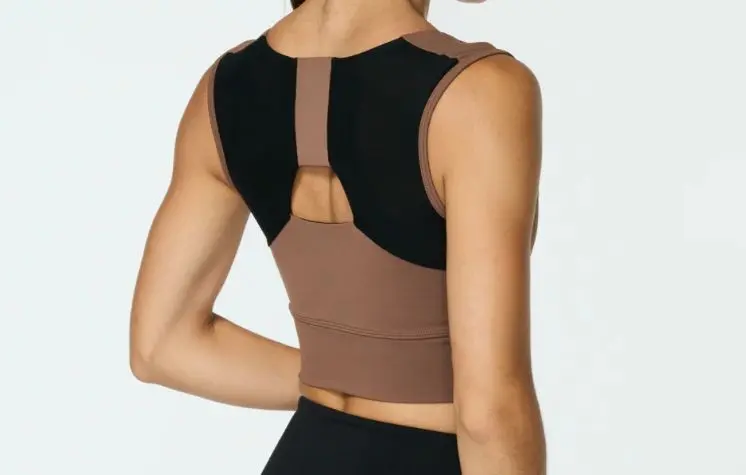 L'Incredibile Successo del Power Bra: L'Effetto Taylor Swift Fa Impennare le Vendite del 400%